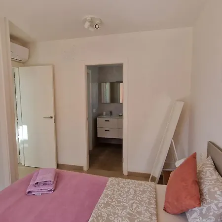 Paraiso-luxury With Heated Pool Villa *