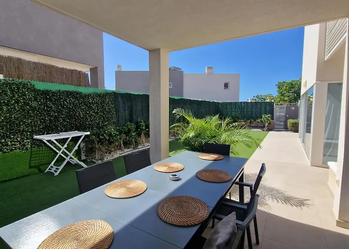 Paraiso-luxury With Heated Pool Βίλα