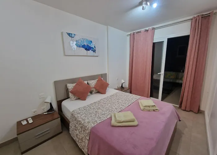 Paraiso-luxury With Heated Pool Βίλα