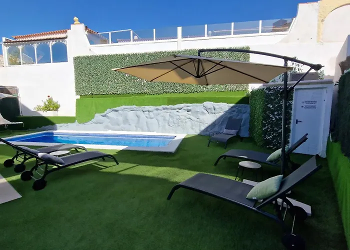 Paraiso-luxury With Heated Pool Villa *