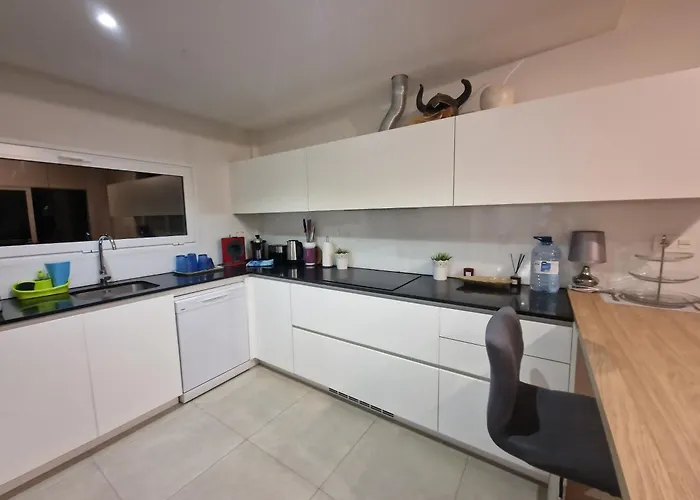 Paraiso-luxury With Heated Pool Villa