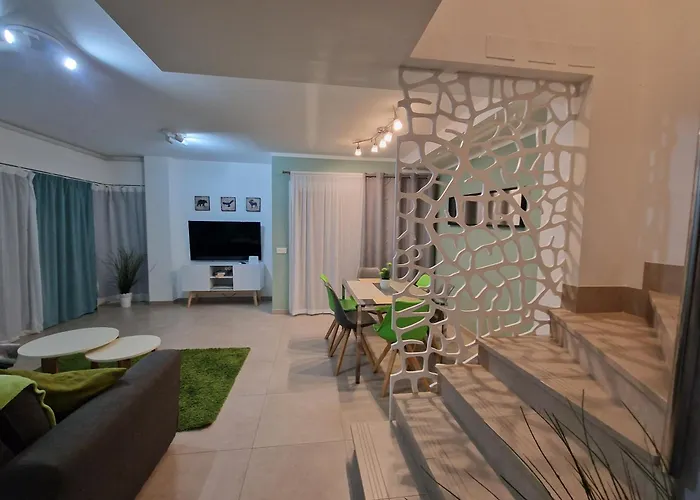 Villa Paraiso-luxury With Heated Pool